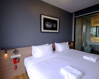 R Photo Hotel - Nakhon Phanom
