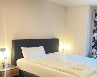 Hotelgasthof Kirchenwirt - Niederleierndorf