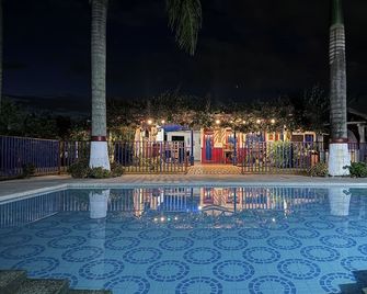 Hotel Pueblito Quindiano - Montenegro - Piscina