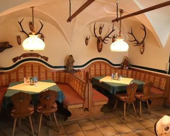 Gasthof Zum Gamsjaeger - Sankt Nikolai im Sölktal - Restaurante