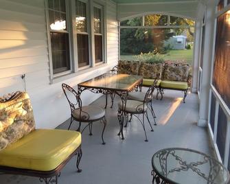 Welcome to Mabel Rose - Delightful 3 bedroom home on the Eastern Shore - Salisbury - Patio