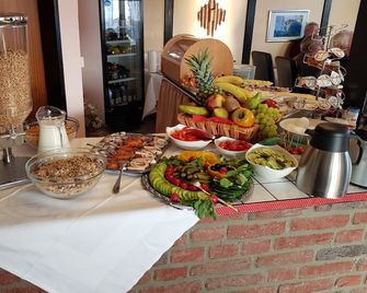 Hotel Garni Julia - Linnich - Buffet