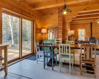 L'Anse 750 sur la rivière Sacacomie - Saint-Alexis-des-Monts - Jídelna