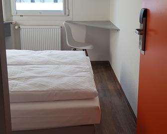 Motel 24h Berlin - Genshagen - Schlafzimmer