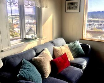Humble Harborview Home in Kodiak - Kodiak - Sala de estar