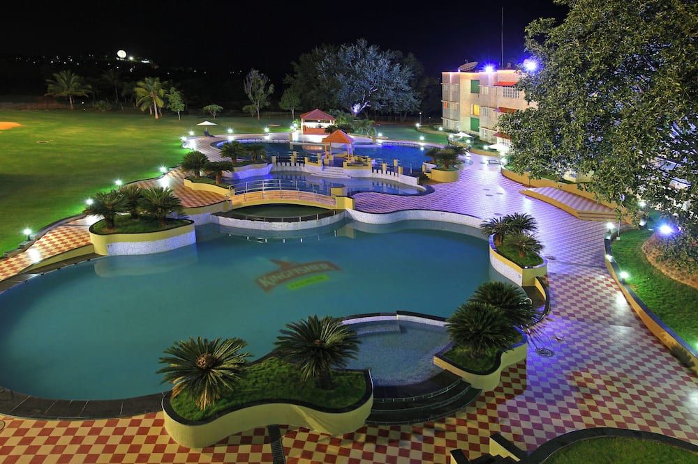 Eagleton The Golf Resort - באנגאלור - בריכה