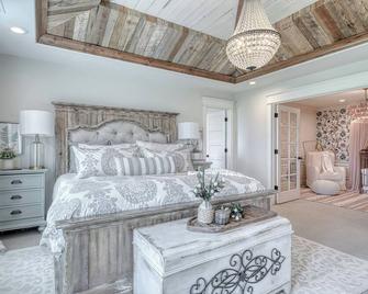 Peaceful Luxury Farmhouse Stay in Rexburg - Sleeps up to 22 people - Rexburg - Schlafzimmer