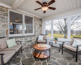 The Craftsman's Homestay - Gordonville - Living room