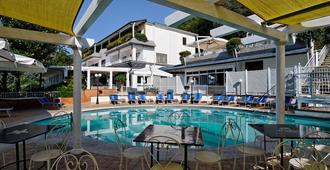 Villa Poseidon Boutique Hotel S & Events - Salerno - Zwembad