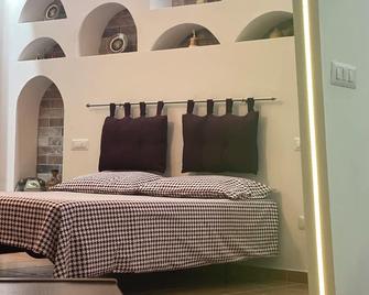 La noce spaccata, casa vacanze - Macchia d'Isernia - Schlafzimmer