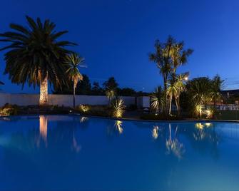 Cleveland Thermal Motel - Rotorua - Pool