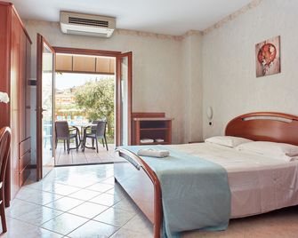 Hotel Andreis - Cavaion Veronese - Schlafzimmer