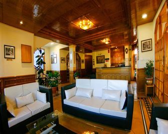 Hotel Golf Links, Mashobra - Shimla - Sala de estar