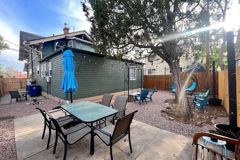 Downtown Vintage Studio W Backyard & Grill••walk To Downtown, CC, Parks & Venues - Colorado Springs - Patio