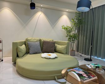 Jiuyue Loft Apartment Hotel - Daqing - Schlafzimmer