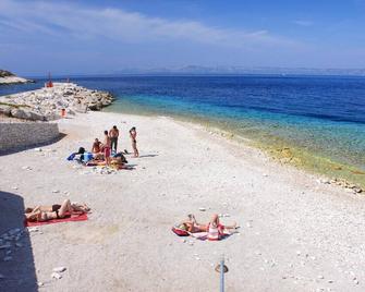 Apartment Prigradica 9141b - Blato - Playa