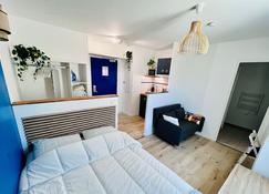 La vie en bleu - Studio proche de Paris - Charenton-le-Pont - Bedroom