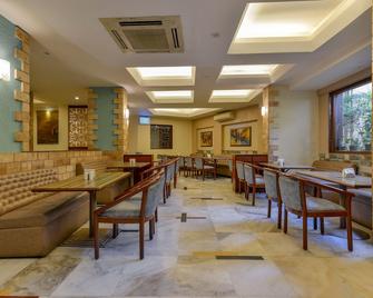 Hotel Ajanta - Bombay - Restaurang