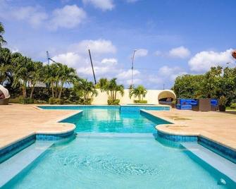 Sunset Residences - Oranjestad - Zwembad