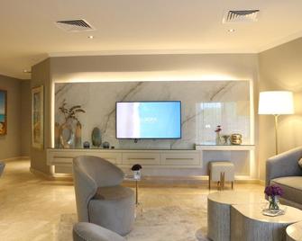 Argan Al Bidaa Hotel and Resort , Kuwait - Kuwait City - Living room