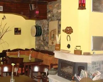 Nefeli Guesthouse - Agios Athanasios - Restaurante
