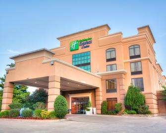 Holiday Inn Express & Suites Tyler South - Tyler - Building