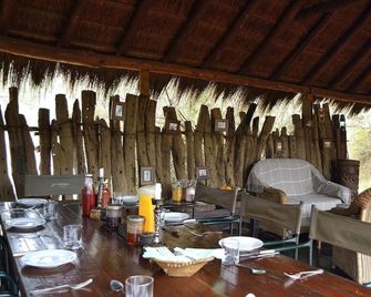 Quatermain's 1920's Safari Camp - Amakhala Game Reserve - Paterson