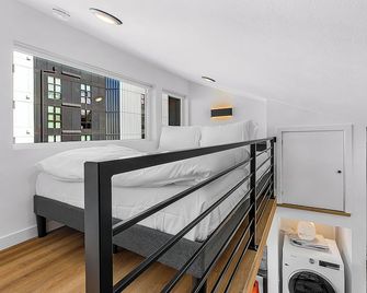 Echo Loft: A Modern Escape - Seattle