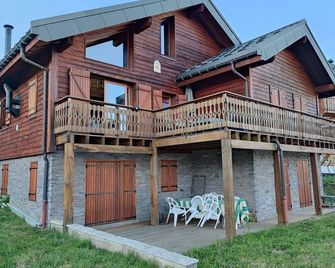 Chalet Les Terrasses, directly behind the learning slope for children and kindergarten. - Fontcouverte-la Toussuire - Bâtiment