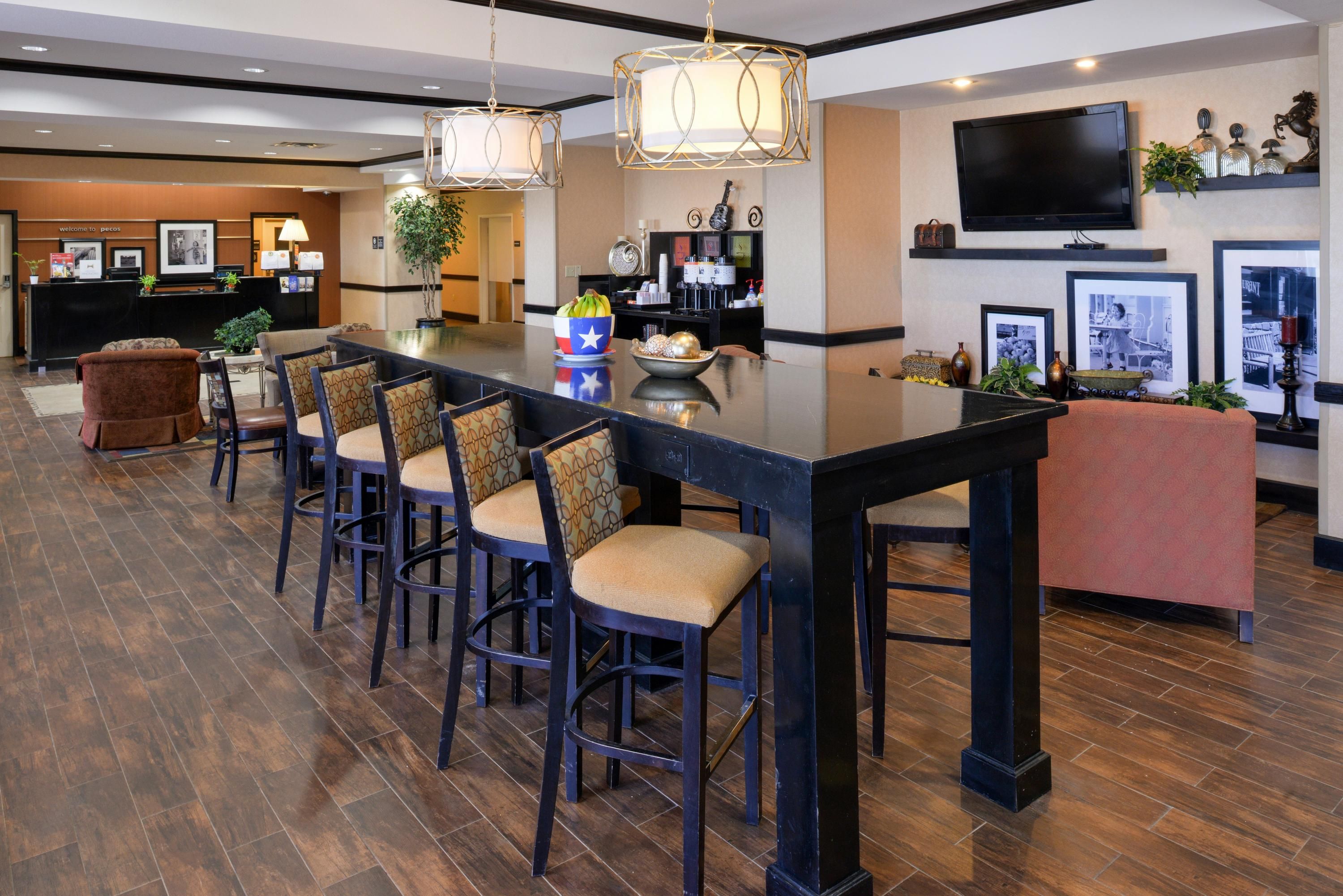 Hampton Inn Pecos - Pecos - Bar