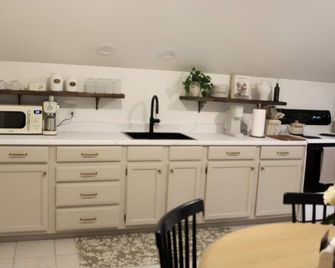 Rt 6 Guest Suite Charming 2 bedroom apartment near Wellsboro - Mansfield - Küche