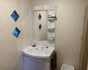 Condominium Wafu Tei Okinawa City - Okinawa - Bathroom