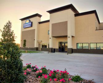 Days Inn & Suites by Wyndham Port Arthur - Port Arthur - Bygning