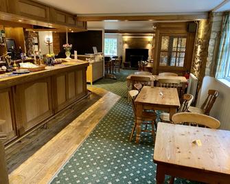 The Crown & Victoria Inn - Yeovil - Restaurant