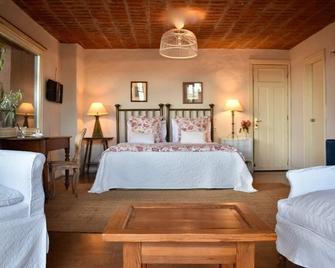 فندق لاس كومبريس - بونتا ديل إست - غرفة نوم