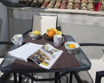 Villa Mirabilis, stunning superior villa, Dubrovnik Old Town - Dubrovnik - Balkón