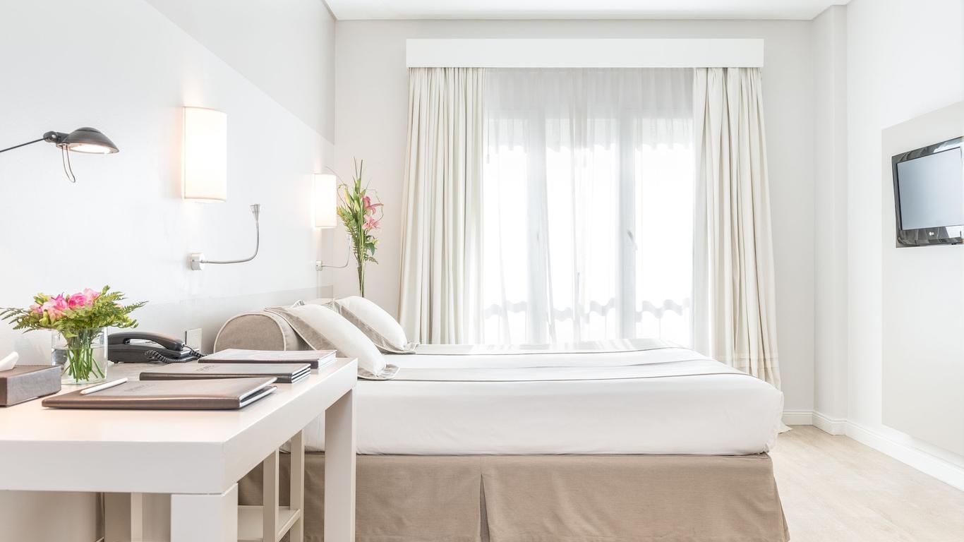 Loi Suites Recoleta Hotel