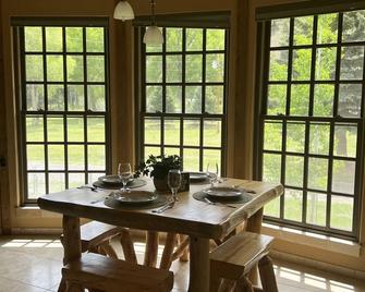 The Pinecone Cabin. Twenty minutes from Wolf Creek Pass. - South Fork - Comedor