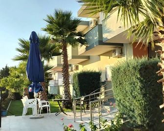 Hotel Jaho - Kavajë
