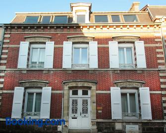 Chambres D'hôtes Les Epicuriens - Épernay - Bâtiment