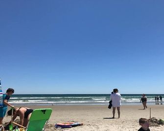 Ogunquit Cottage -Walking distance to Beach & Town-2Bed/2FullBath quiet cottage - Ogunquit - Beach