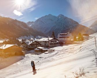 Vacation Time Out In The House Of Heaven - Hirschegg - Building