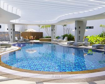 Raia Hotel & Convention Centre Alor Setar - Kepala Batas - Piscina