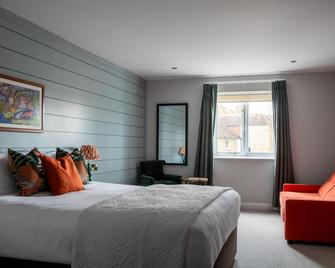 The Bridge Hotel - Chertsey - Schlafzimmer