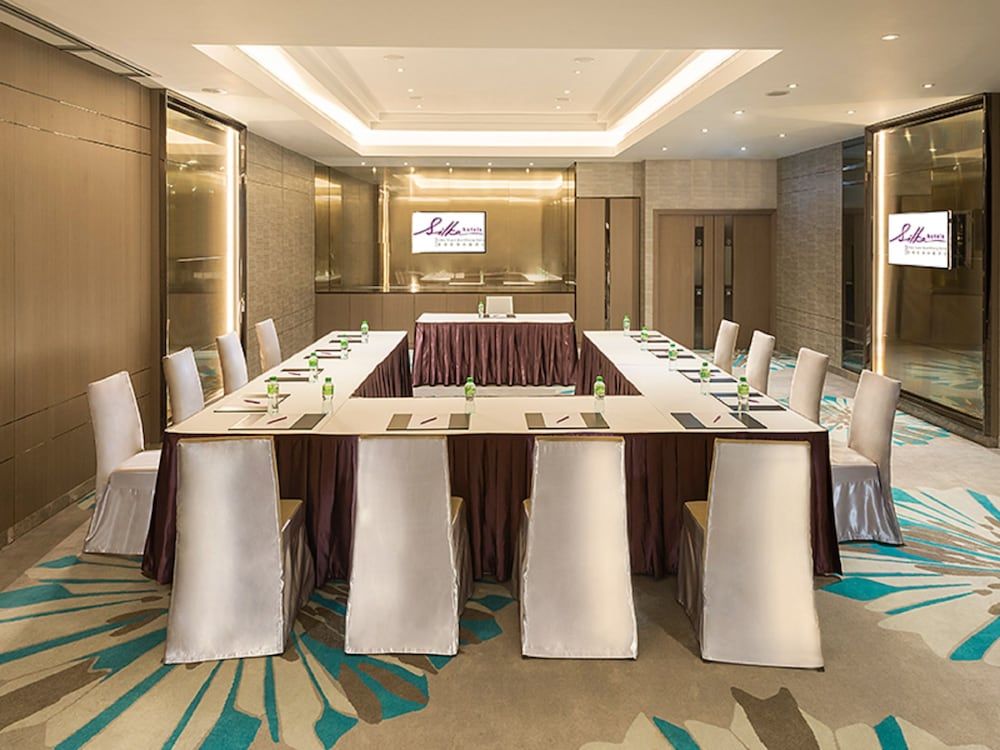 Silka Tsuen Wan, Hong Kong thumbnail 3