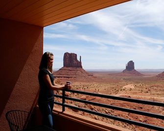 The View Hotel - Oljato-Monument Valley - Balcón