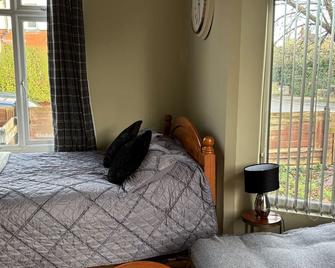 Charming 1-Bed Studio in Leeds - Leeds - Sypialnia
