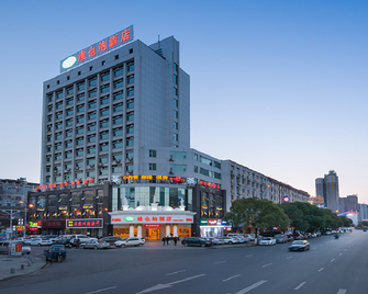 Vienna Hotel Jiangxi Jian Railway Station - Ji'an - Edifício