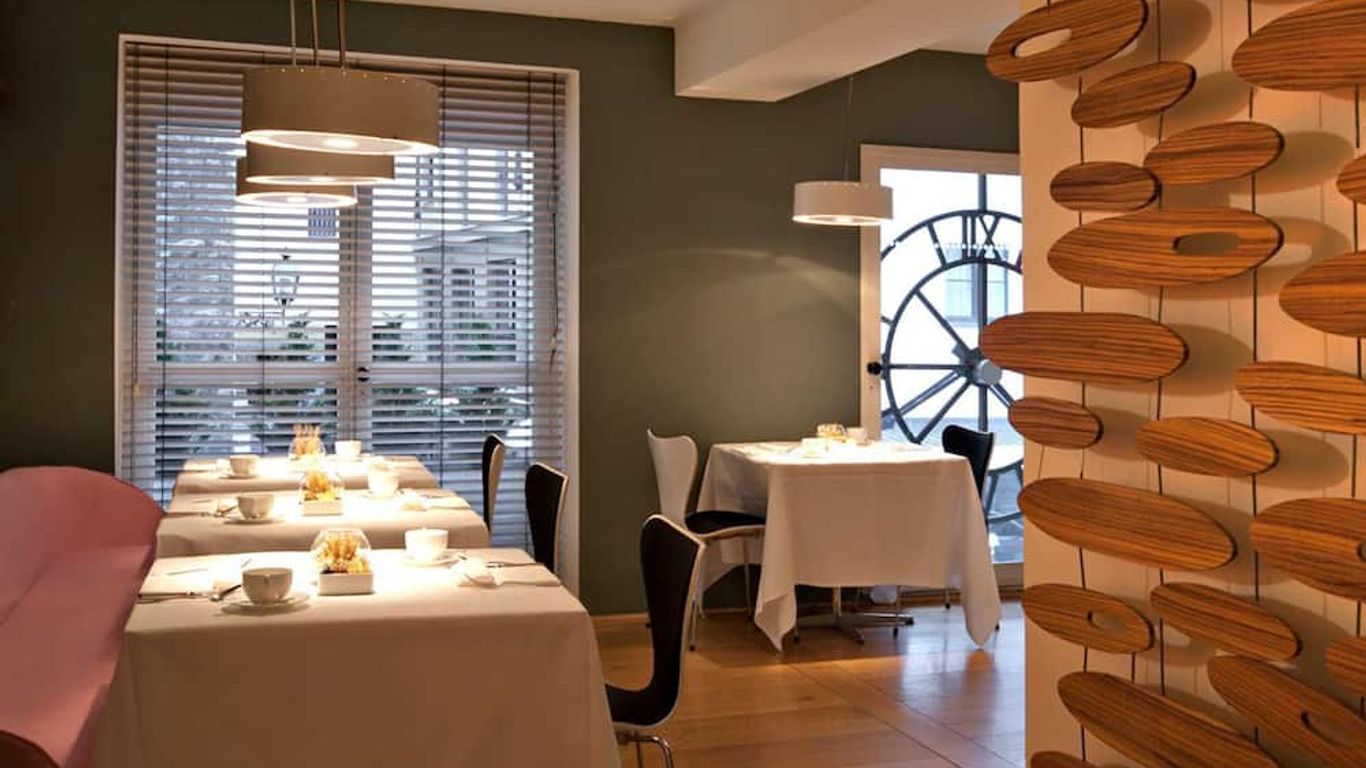 أوتل كونتينينتالي