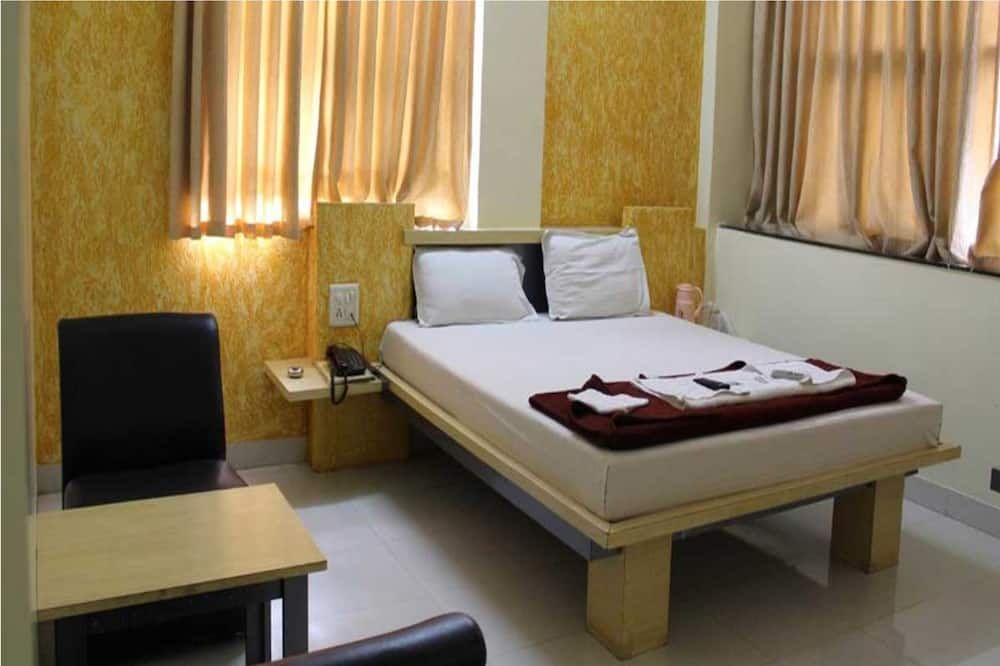 Hotel Cool Palace - נשיק - חדר שינה